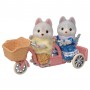 Игровой набор Sylvanian Families Малыши Хаски на велосипеде (5637)