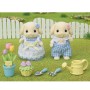 Игровой набор Sylvanian Families Цветочные кролики-двойняшки с аксессуарами для сада (5736)