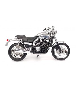 Модель мотоцикла Yamaha Vmax 1:18 Maisto (M2781)