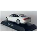 Автомодель Audi A8L біла 1:43 iScale